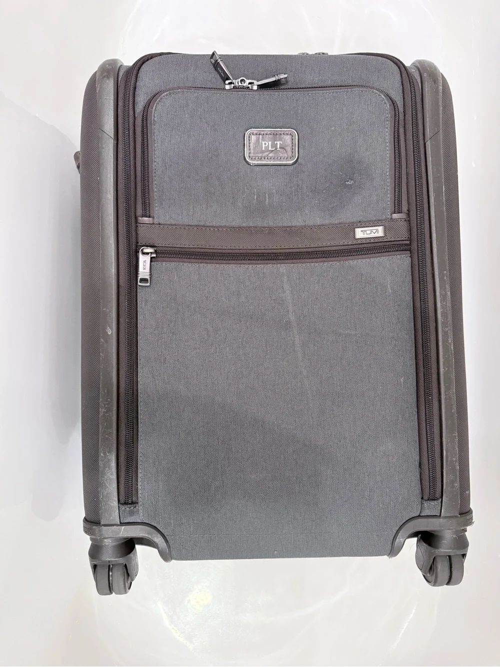 TUMI Alpha 3 Continental Dual Access Expandable Carry-On Spinner | Anthracite |